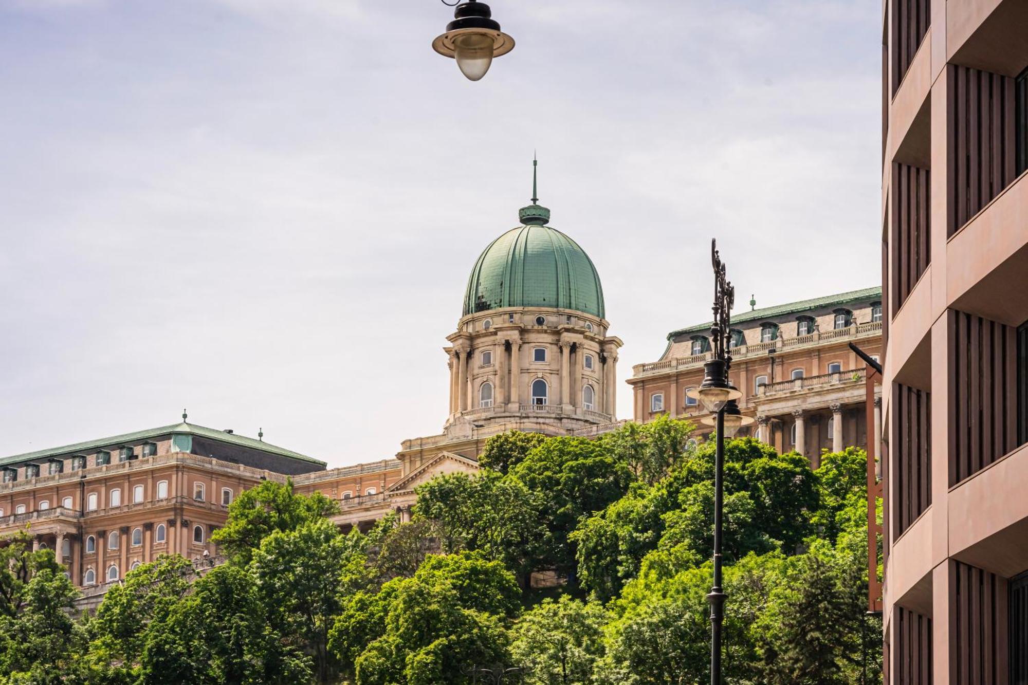 Elegant Escape By Buda Castle For Pleasure Seekers Budapeste Exterior foto
